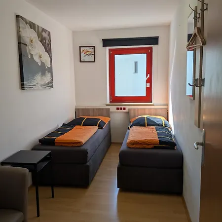 J8, Playmobil Funpark Nuernberg Apartment Zirndorf